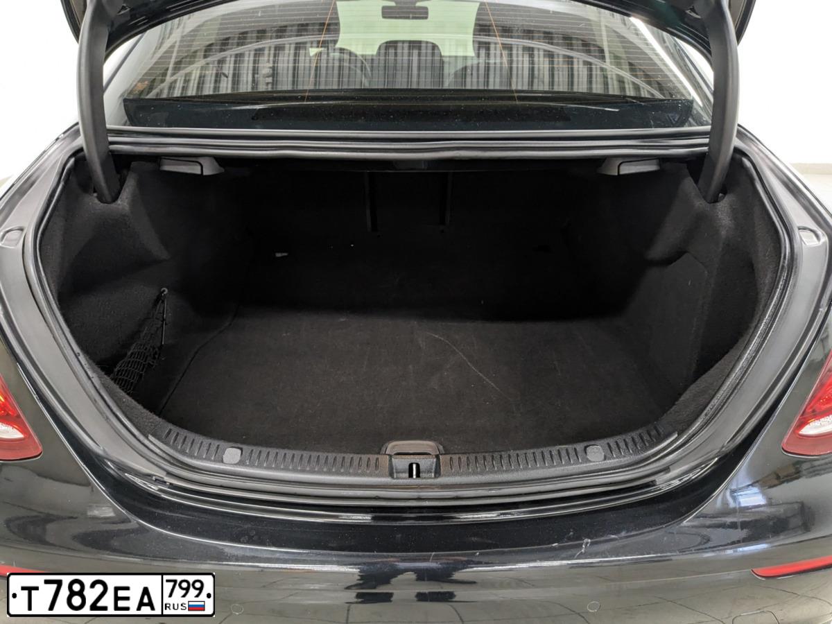 Фото автомобиля MERCEDES-BENZ E-CLASS, 2018 — госномер О450ТК797. Цвет: ЧЕРНЫЙ
