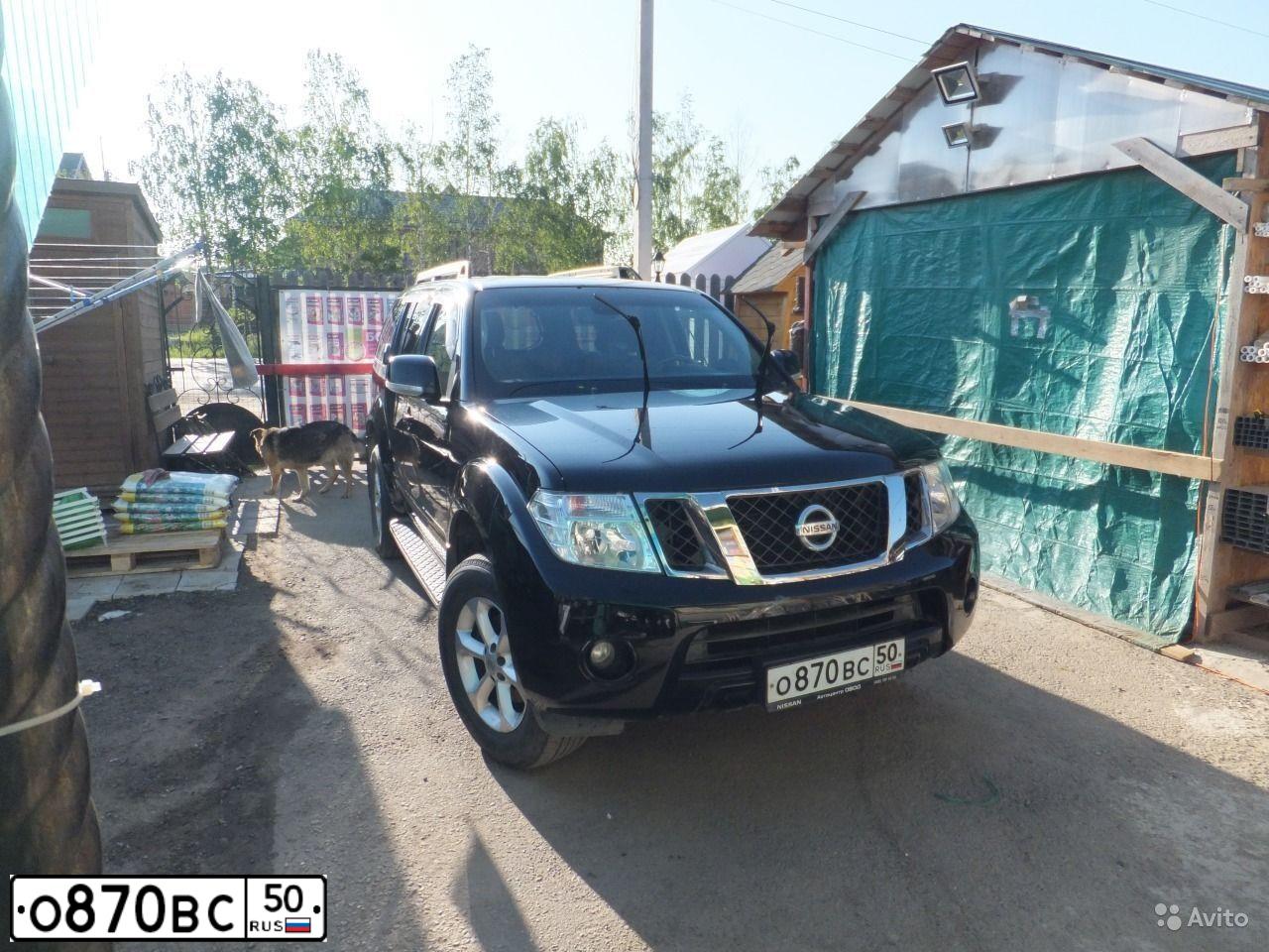 Фото автомобиля NISSAN PATHFINDER, 2013 — госномер О870ВС50. Цвет: ЧЕРНЫЙ