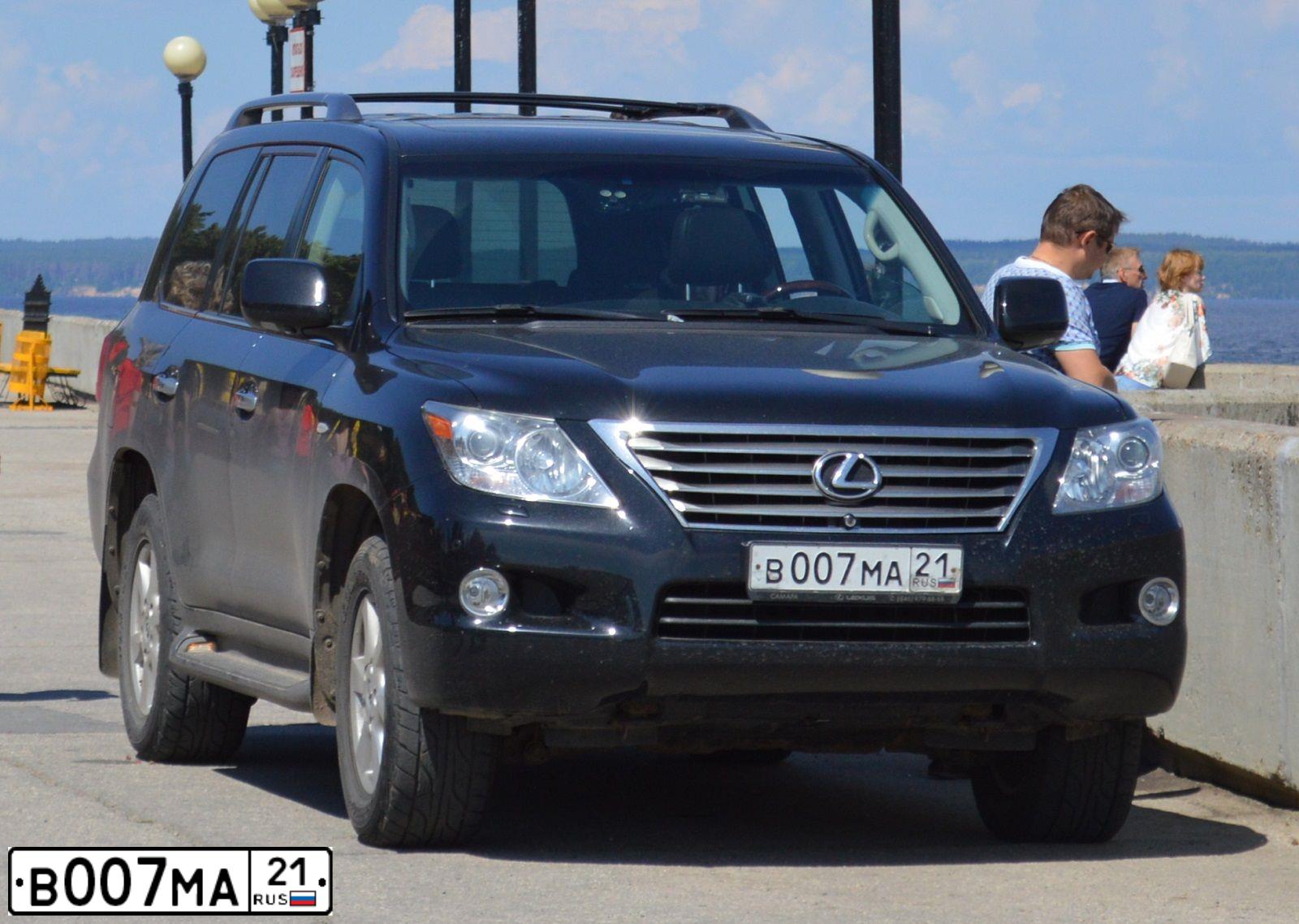 Фото автомобиля LEXUS LX, 2008 — госномер В007МА21. Цвет: ЧЕРНЫЙ