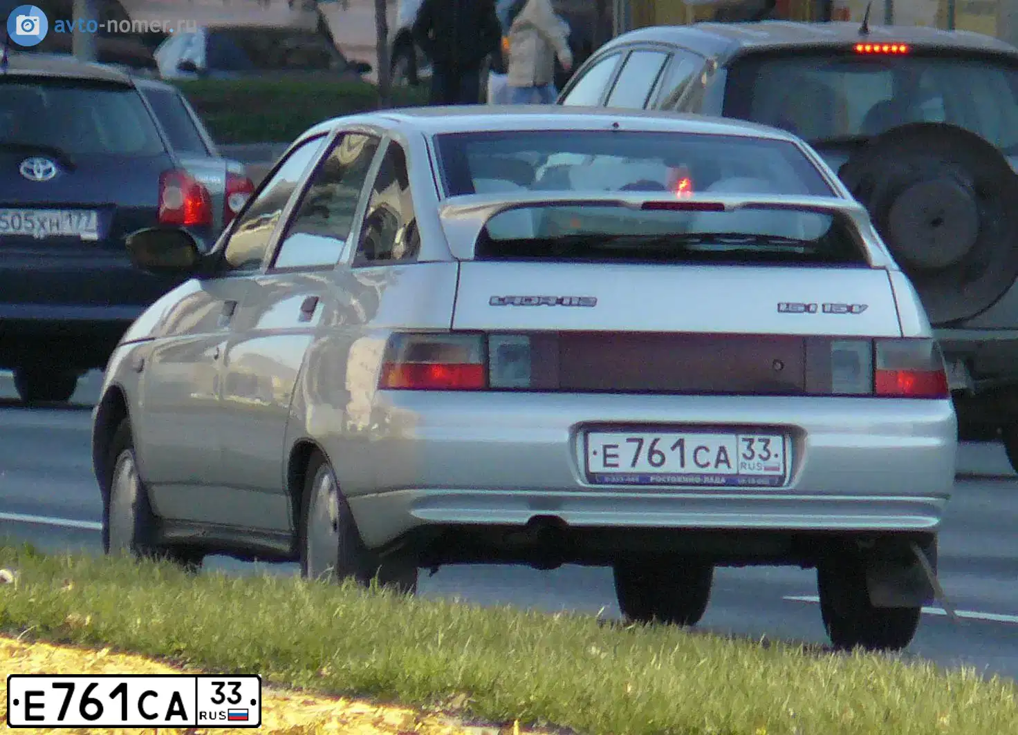 Фото автомобиля LADA 2112 LADA, 2005 — госномер С078ВВ761. Цвет: МОЛОЧНО-БЕЛЫЙ СЕРЕБРИСТЫЙ