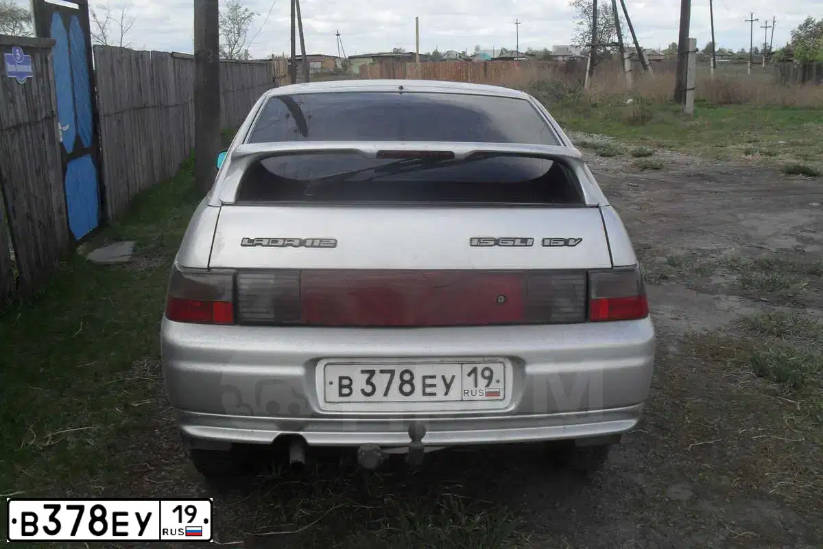 Фото автомобиля LADA 2112, 2003 — госномер Р049КО19. Цвет: Светло-Серебристый металлик
