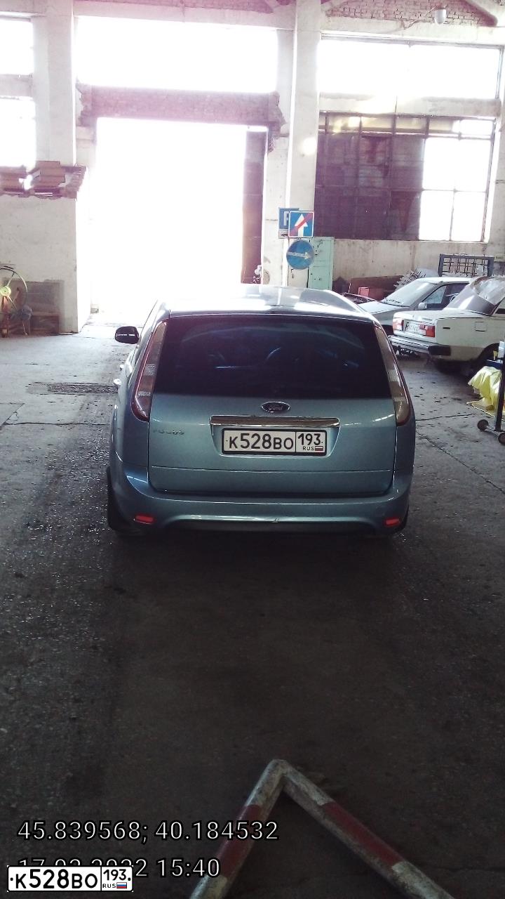 Фото автомобиля FORD FOCUS, 2008 — госномер Р086ТУ26. Цвет: СВЕТЛО-СЕРО-ГОЛУБОЙ