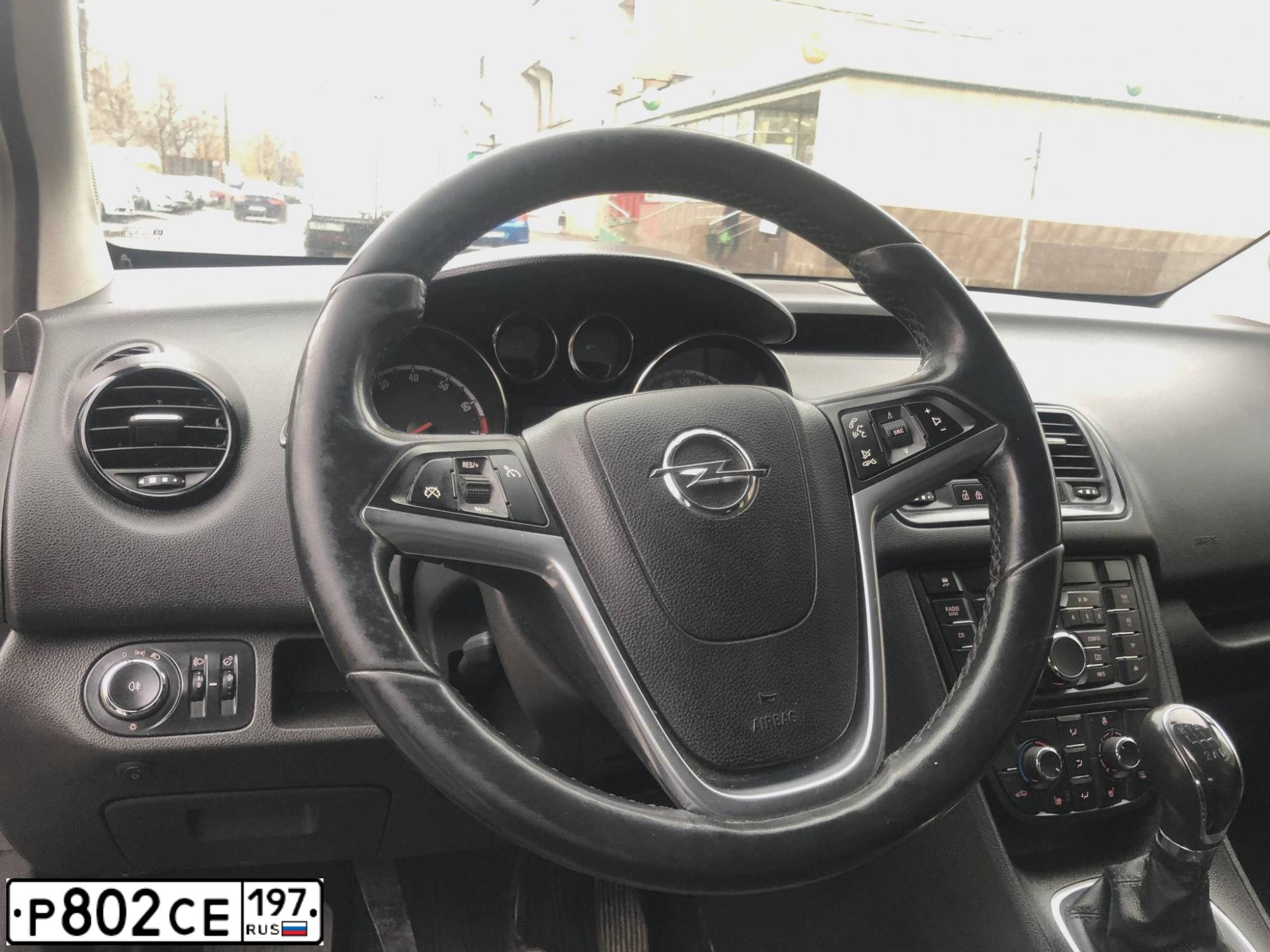 Фото автомобиля OPEL MERIVA, 2011 — госномер Р802СЕ197. Цвет: СЕРЫЙ ТЕМНЫЙ