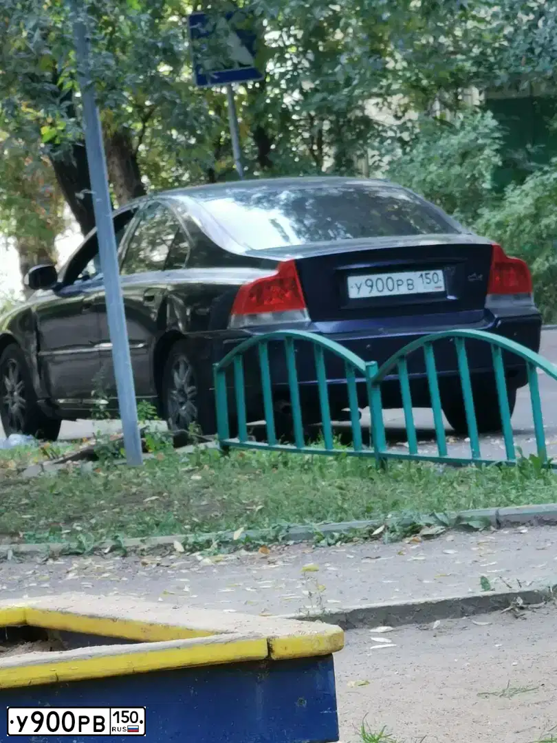 Фото автомобиля VOLVO S60, 2006 — госномер Т611НТ790