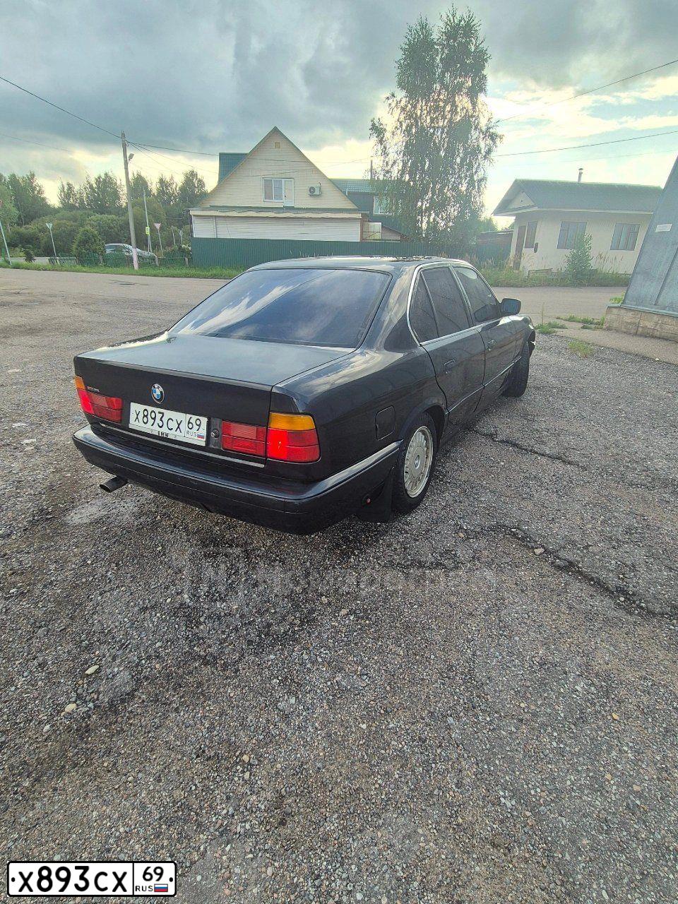 Фото автомобиля BMW SERIE 5, 1990 — госномер Х893СХ69. Цвет: ЧЕРНЫЙ