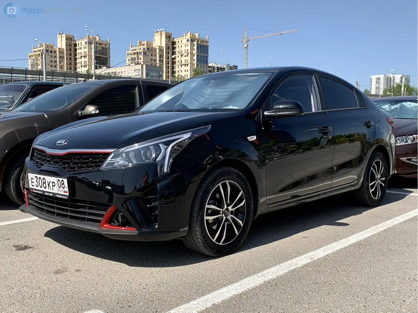 Фото автомобиля KIA RIO, 2020 — госномер Н837ОВ134. Цвет: ЧЕРНЫЙ