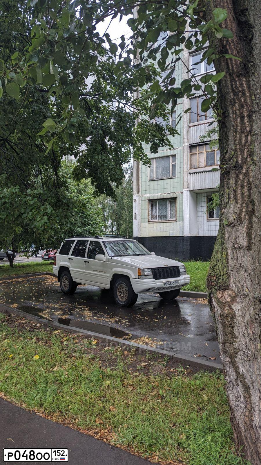 Фото автомобиля JEEP GRAND CHEROKEE, 1996 — госномер Т655ВН198. Цвет: Белый