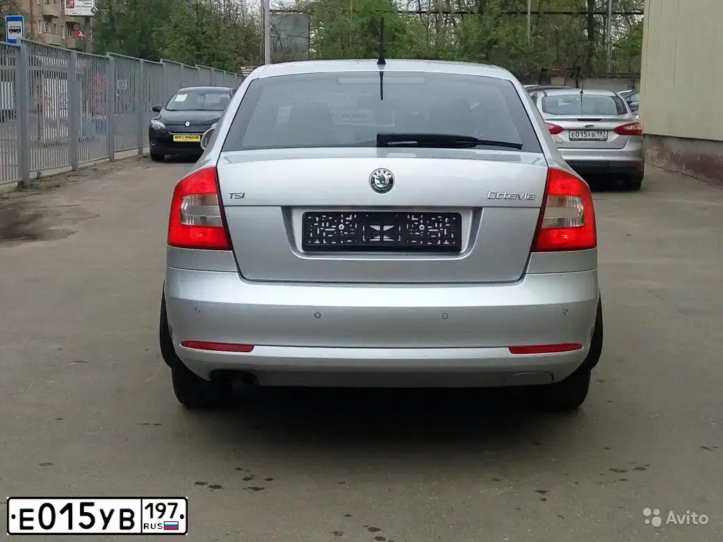 Фото автомобиля FORD FOCUS, 2012 — госномер Е775УМ96. Цвет: Серебристый