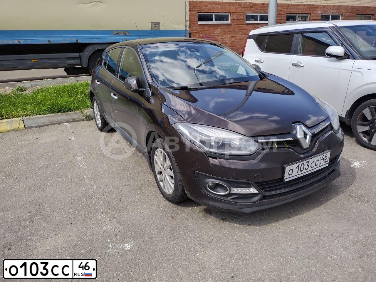 Фото автомобиля RENAULT MEGANE, 2014 — госномер О103СС46. Цвет: КОРИЧНЕВЫЙ ТЕМНЫЙ