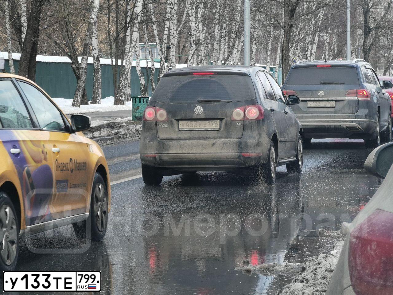 Фото автомобиля VOLKSWAGEN TERAMONT, 2018 — госномер У133ТЕ799. Цвет: СИНИЙ