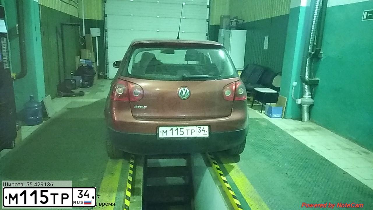Фото автомобиля VOLKSWAGEN GOLF, 2008 — госномер М115ТР34. Цвет: КРАСНЫЙ