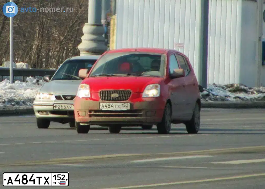 Фото автомобиля KIA PICANTO / MORNING, 2005 — госномер К536ЕМ152. Цвет: Красный