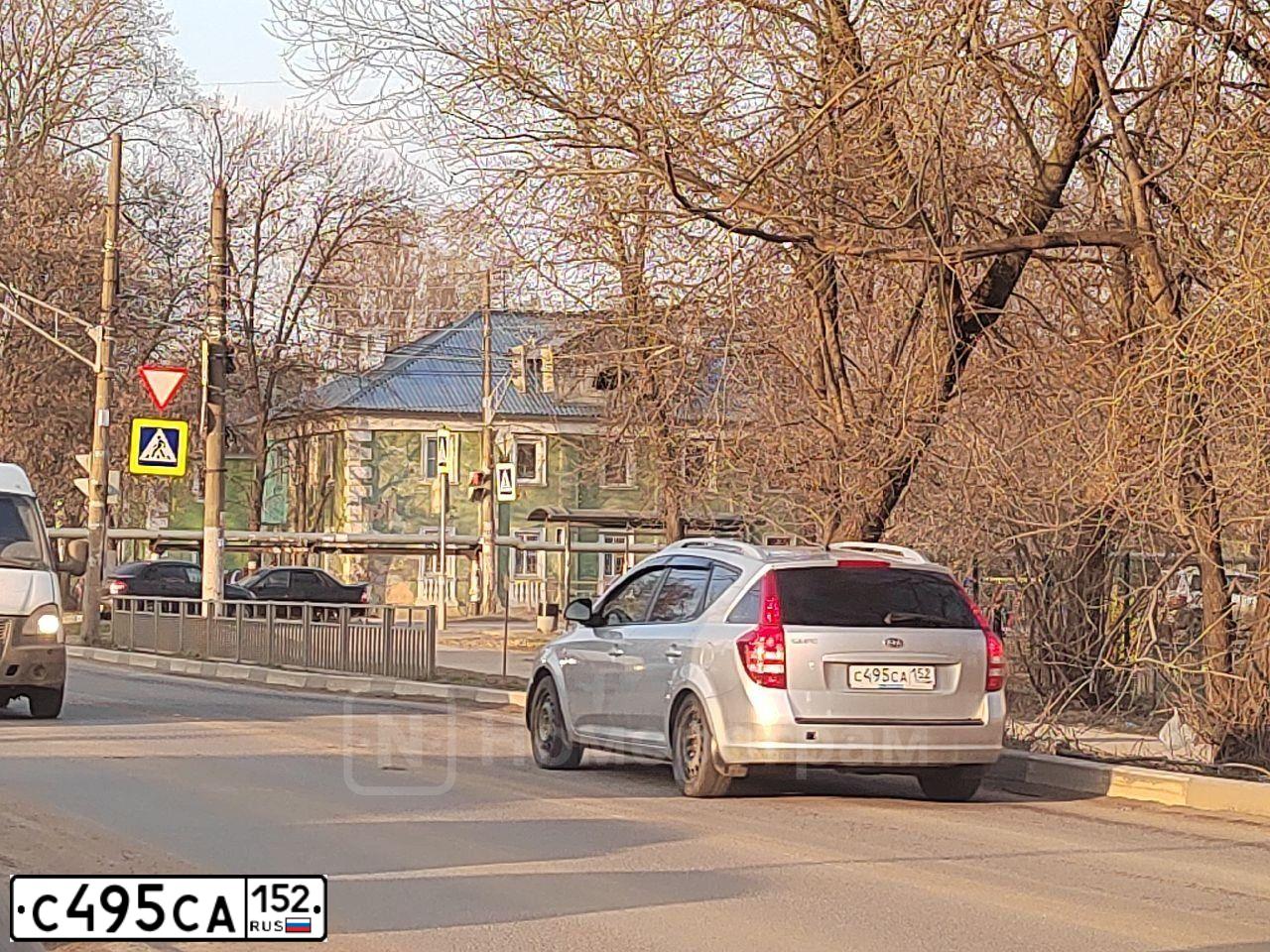 Фото автомобиля KIA CEE'D, 2009 — госномер С495СА152. Цвет: СВЕТЛО-СЕРЫЙ