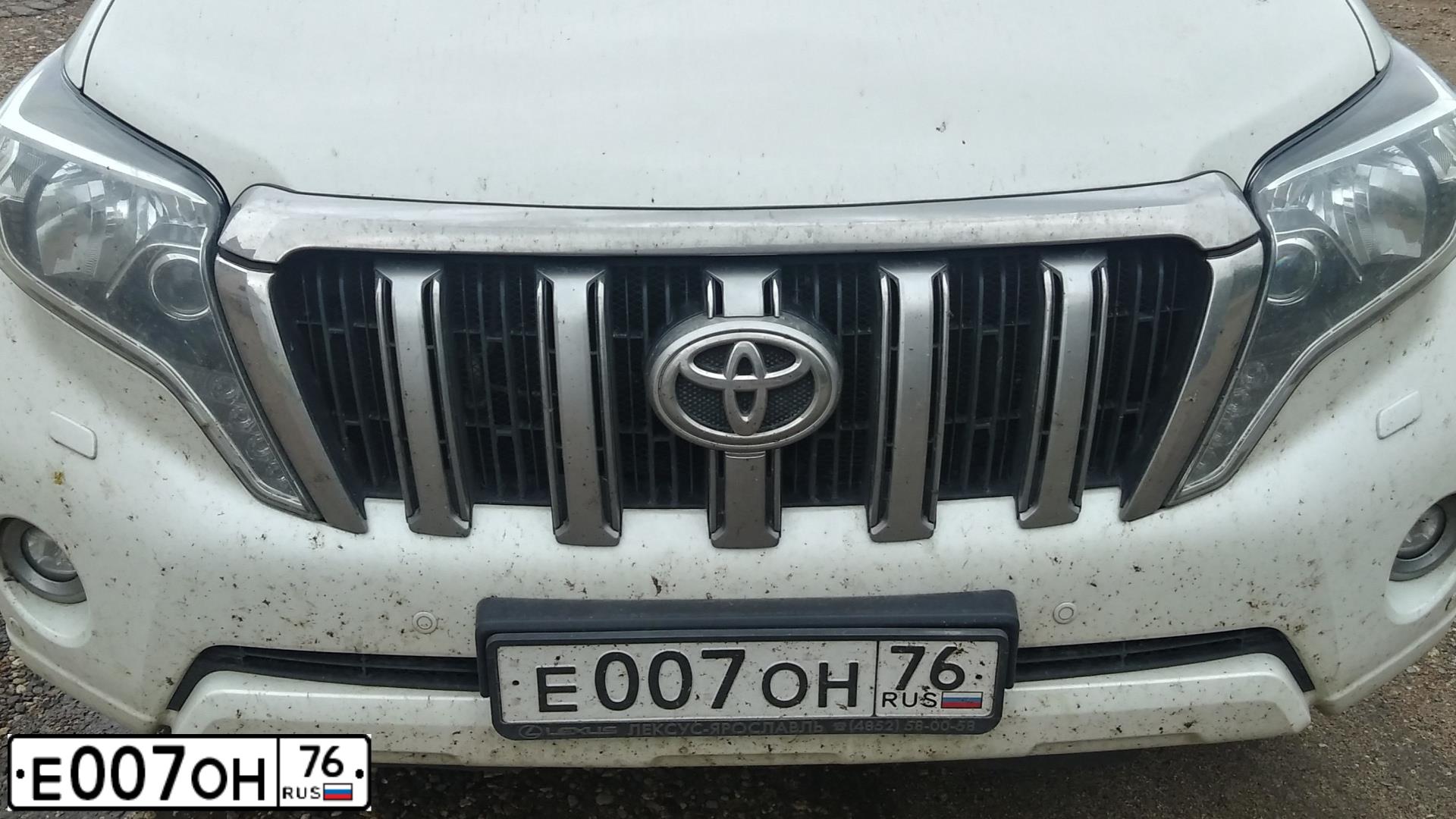 Фото автомобиля HYUNDAI SANTA FE, 2014 — госномер В489ЕМ37. Цвет: СЕРЕБРИСТЫЙ