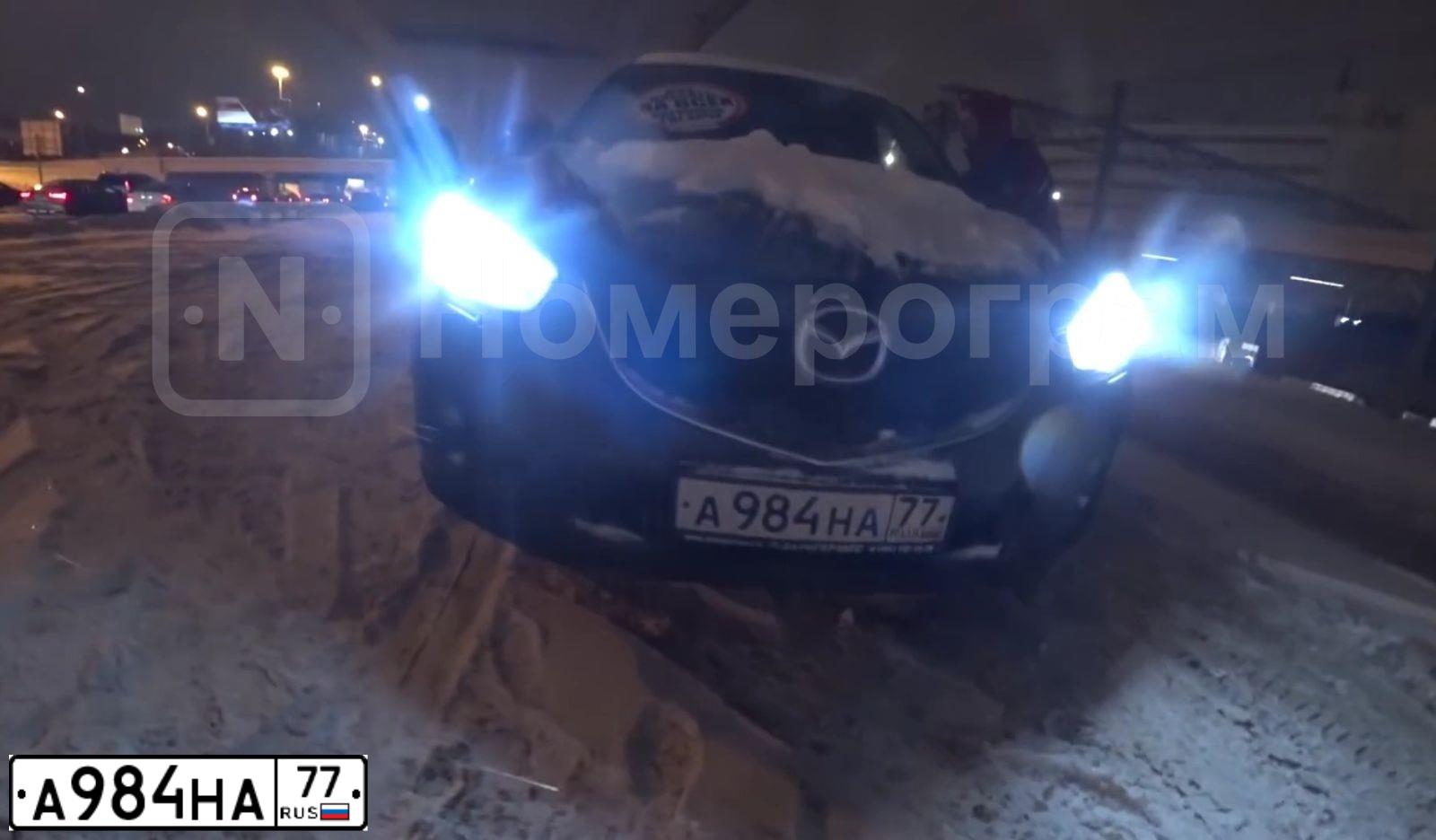 Фото автомобиля MAZDA CX-5, 2012 — госномер А984НА77. Цвет: СЕРЫЙ