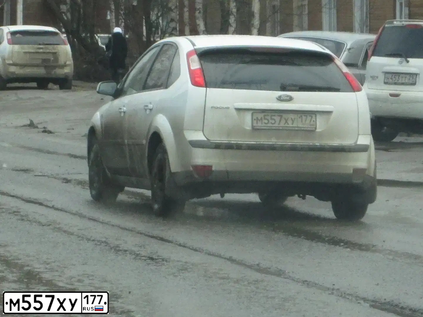 Фото автомобиля FORD FOCUS, 2007 — госномер Р575АА29. Цвет: Белый