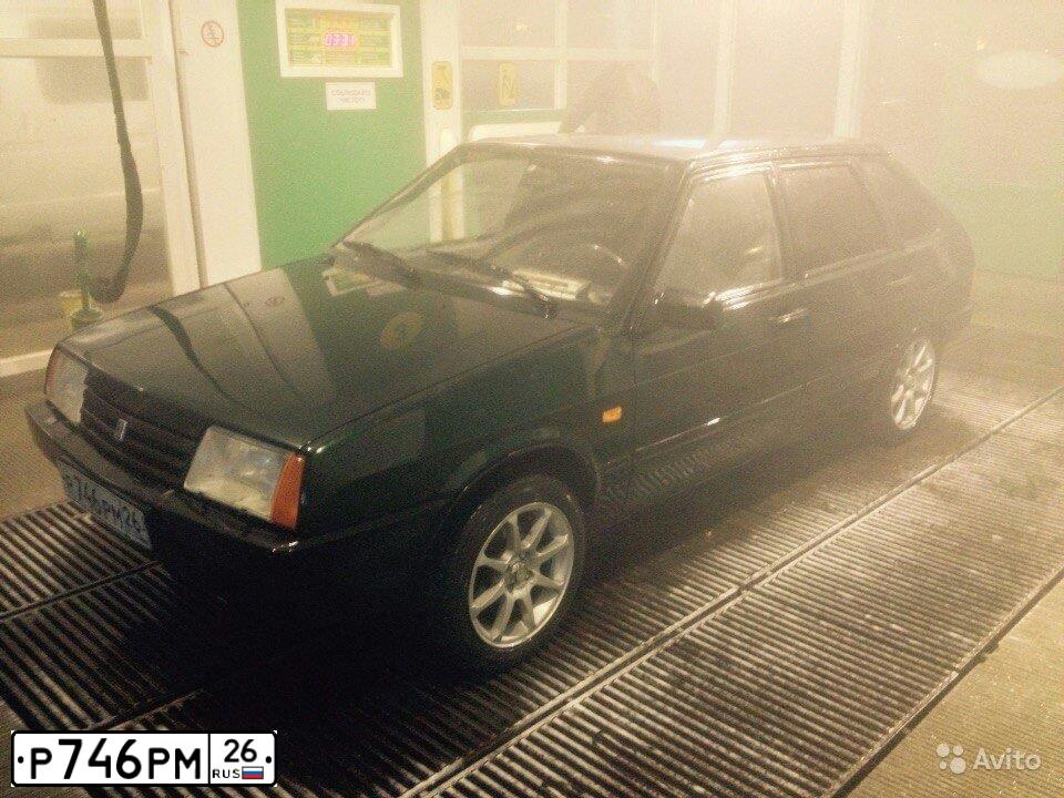 Фото автомобиля LADA 2109 SAMARA, 2002 — госномер Р746РМ26. Цвет: ТЕМНО-ЗЕЛЕНЫЙ