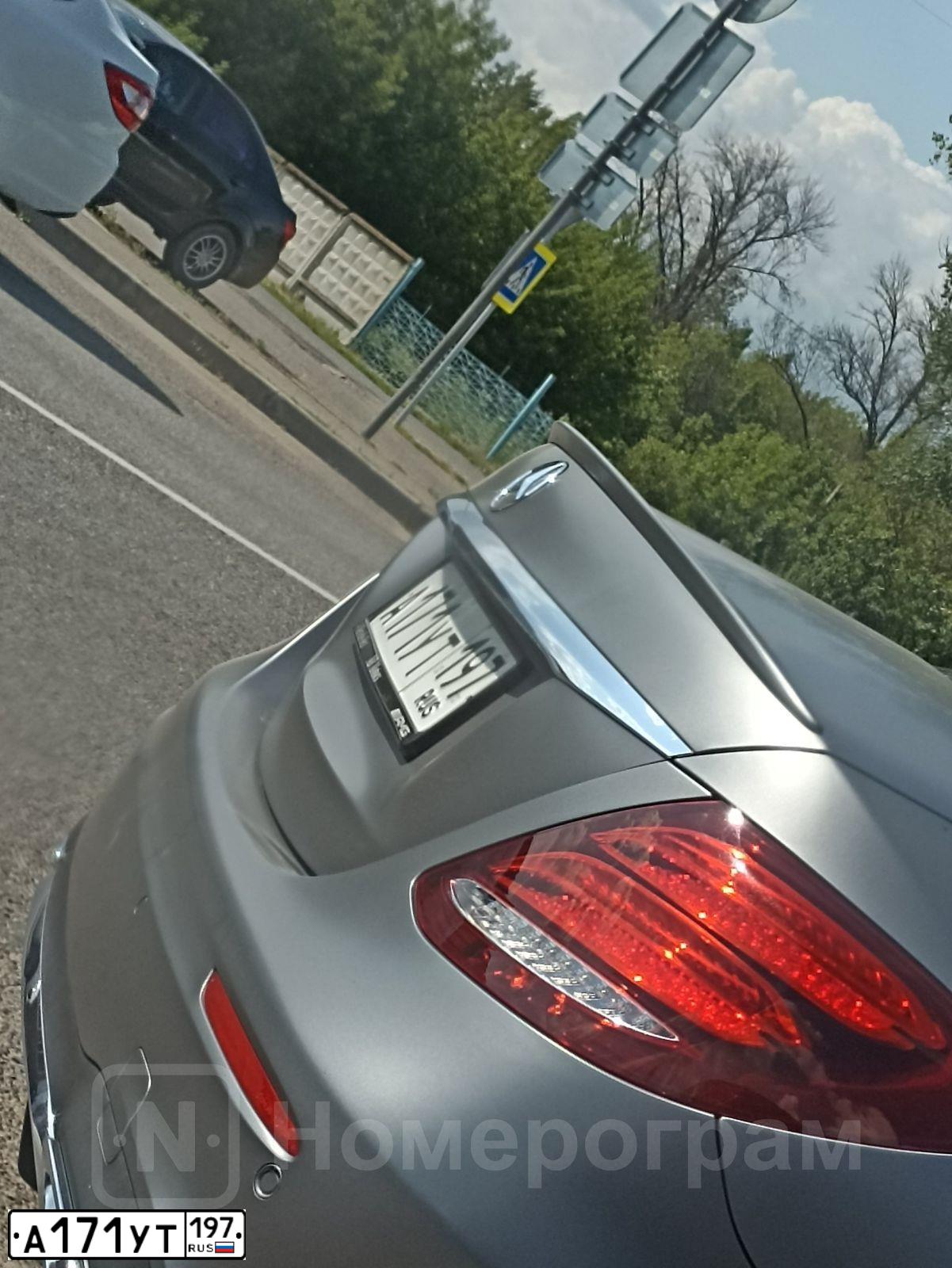Фото автомобиля VOLKSWAGEN PASSAT, 2012 — госномер А171УТ197. Цвет: ЧЕРНЫЙ
