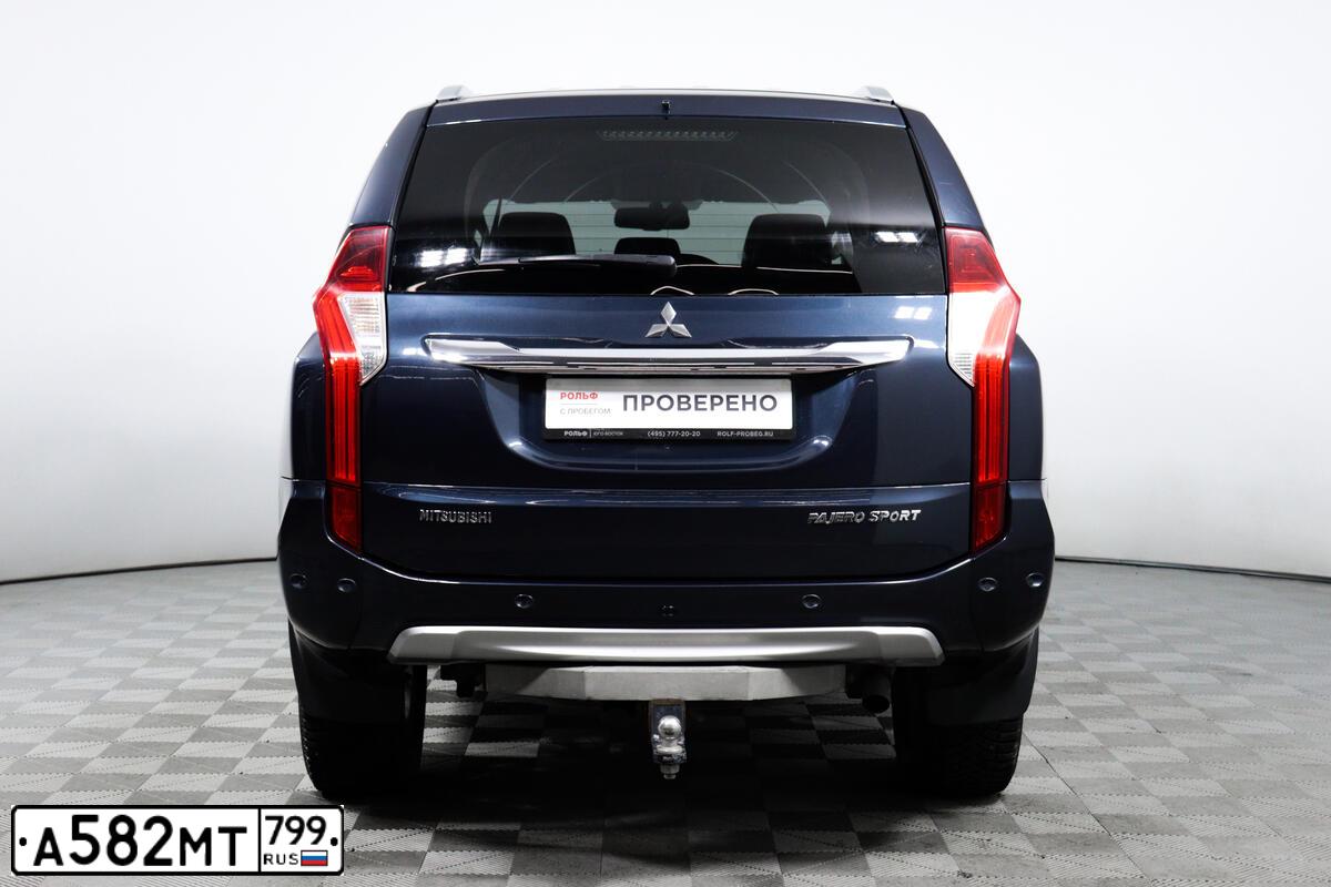 Фото автомобиля MITSUBISHI PAJERO, 2018 — госномер К002ОА790. Цвет: Темно-синий