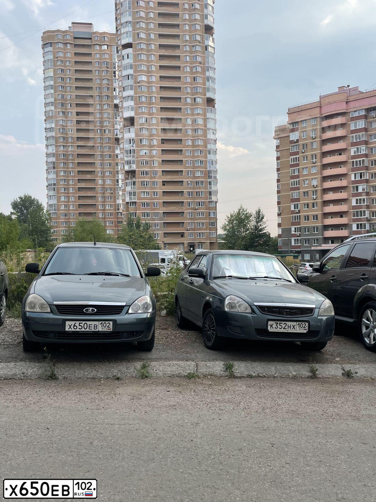 Фото автомобиля LADA 2172 PRIORA, 2011 — госномер Т481ЕУ102. Цвет: СЕРО-СИНЕ-ЗЕЛЕНЫЙ
