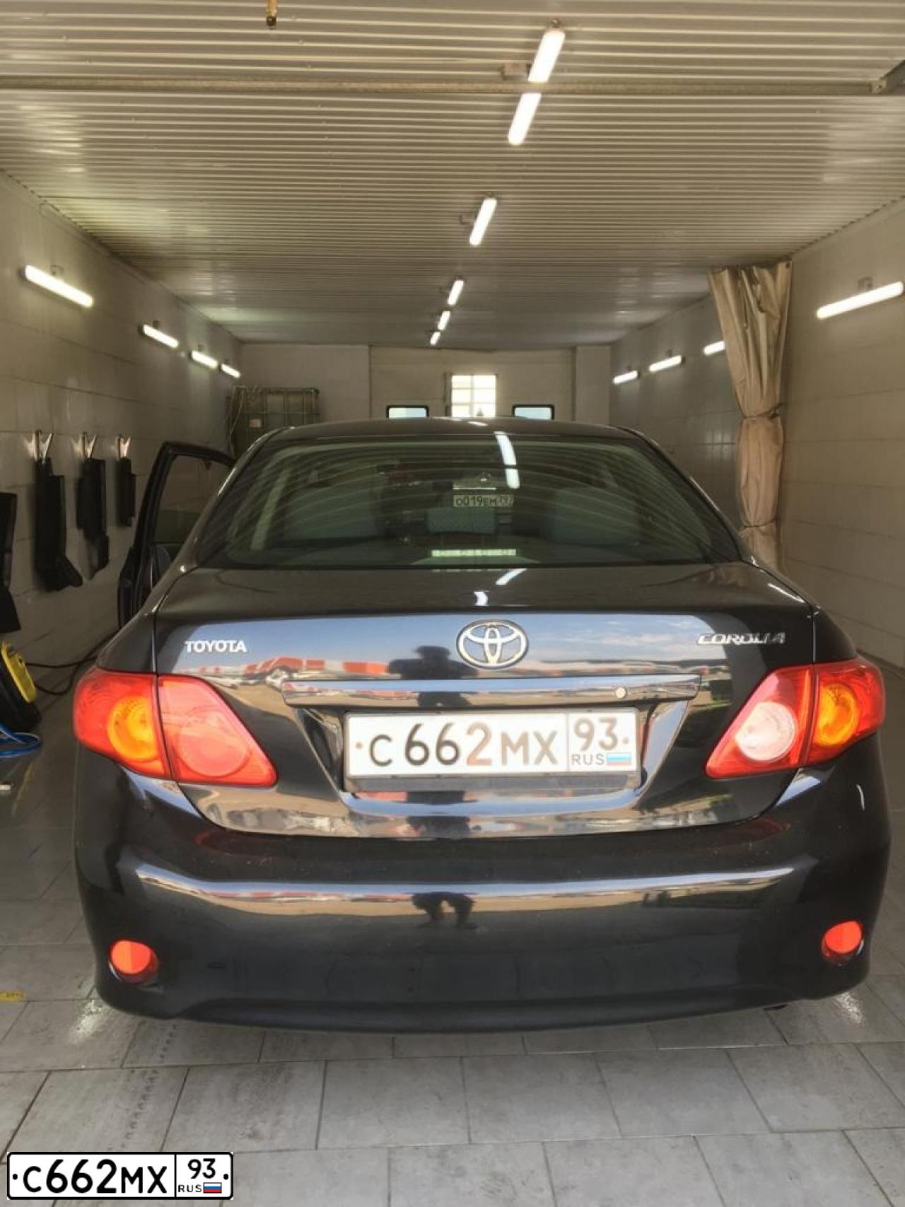 Фото автомобиля TOYOTA COROLLA, 2008 — госномер С662МХ93. Цвет: ЧЕРНЫЙ