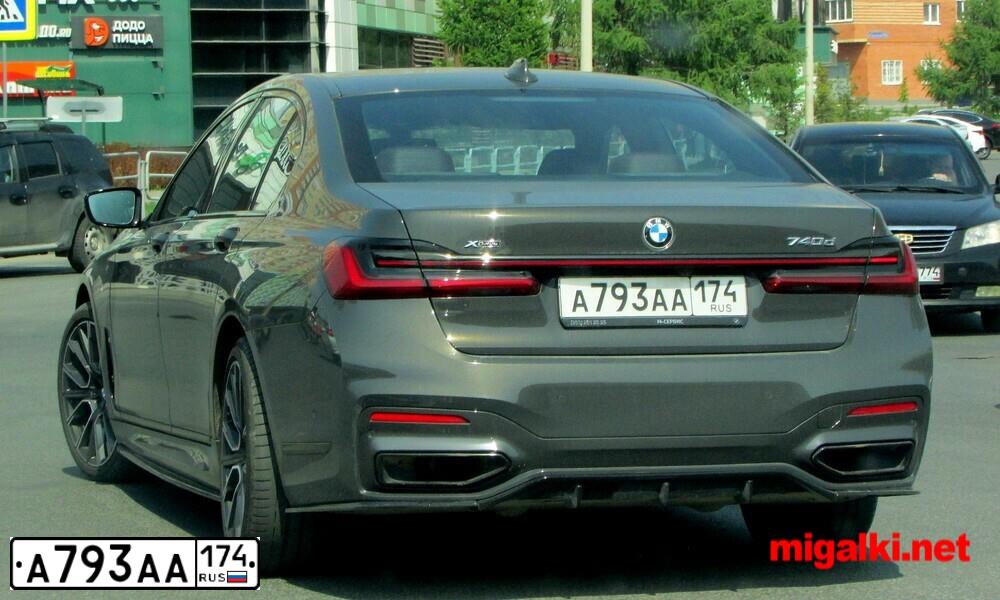 Фото автомобиля RENAULT MEGANE, 2007 — госномер У968КА174. Цвет: СВЕТЛО-СЕРО-ГОЛУБОЙ