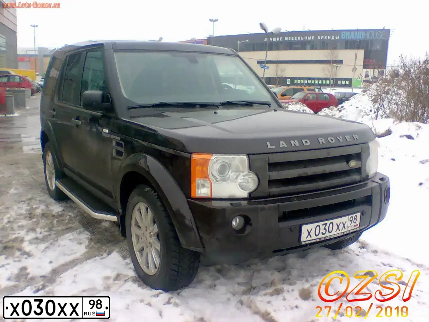 Фото автомобиля LANDROVER RANGE ROVER SPORT, 2012 — госномер Х030ХХ98. Цвет: ТЕМНО-КОРИЧНЕВЫЙ