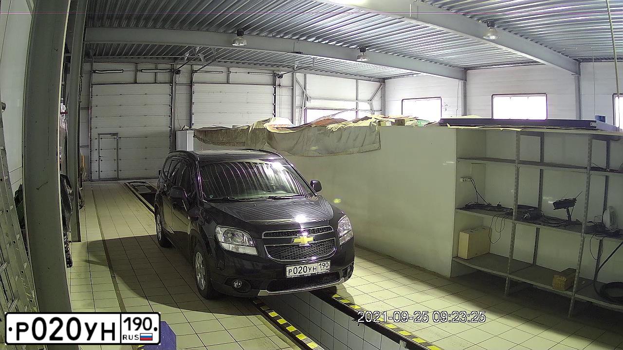 Фото автомобиля CHEVROLET ORLANDO, 2012 — госномер К113ВВ53. Цвет: ЧЕРНЫЙ