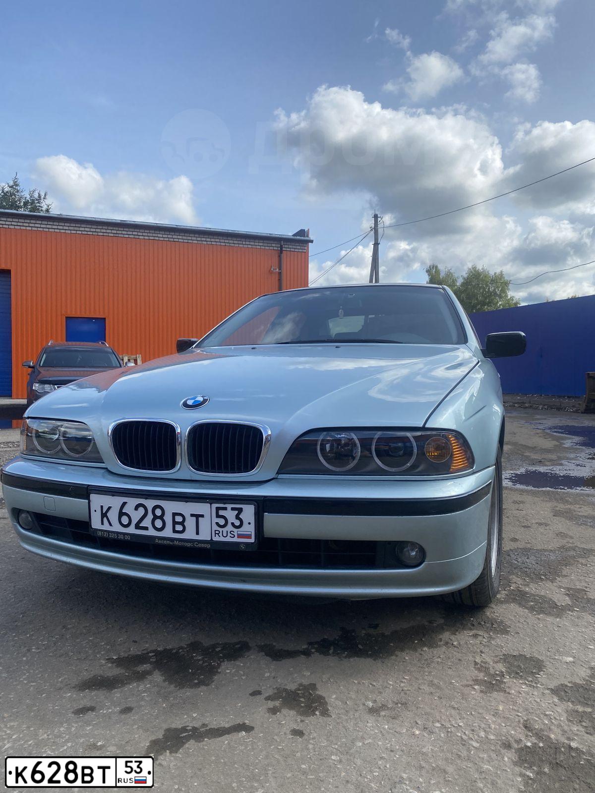Фото автомобиля BMW SERIE 5, 2001 — госномер К628ВТ53. Цвет: светло-зеленый металлик