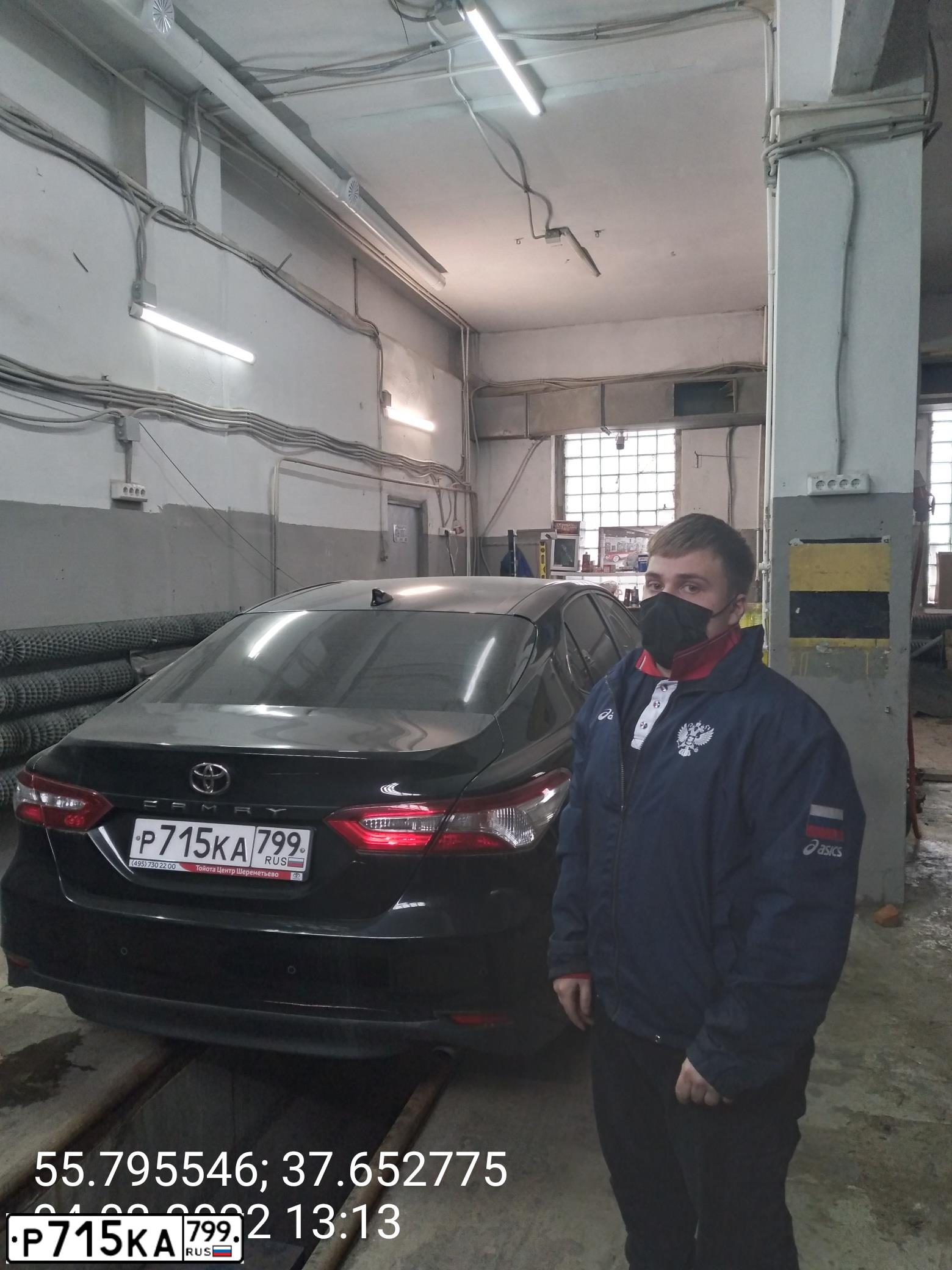 Фото автомобиля TOYOTA CAMRY, 2018 — госномер С594СА58. Цвет: ЧЕРНЫЙ МЕТАЛЛИК