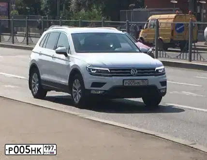 Фото автомобиля VOLKSWAGEN PASSAT, 2011 — госномер Е963НО156. Цвет: СЕРО-КОРИЧНЕВЫЙ