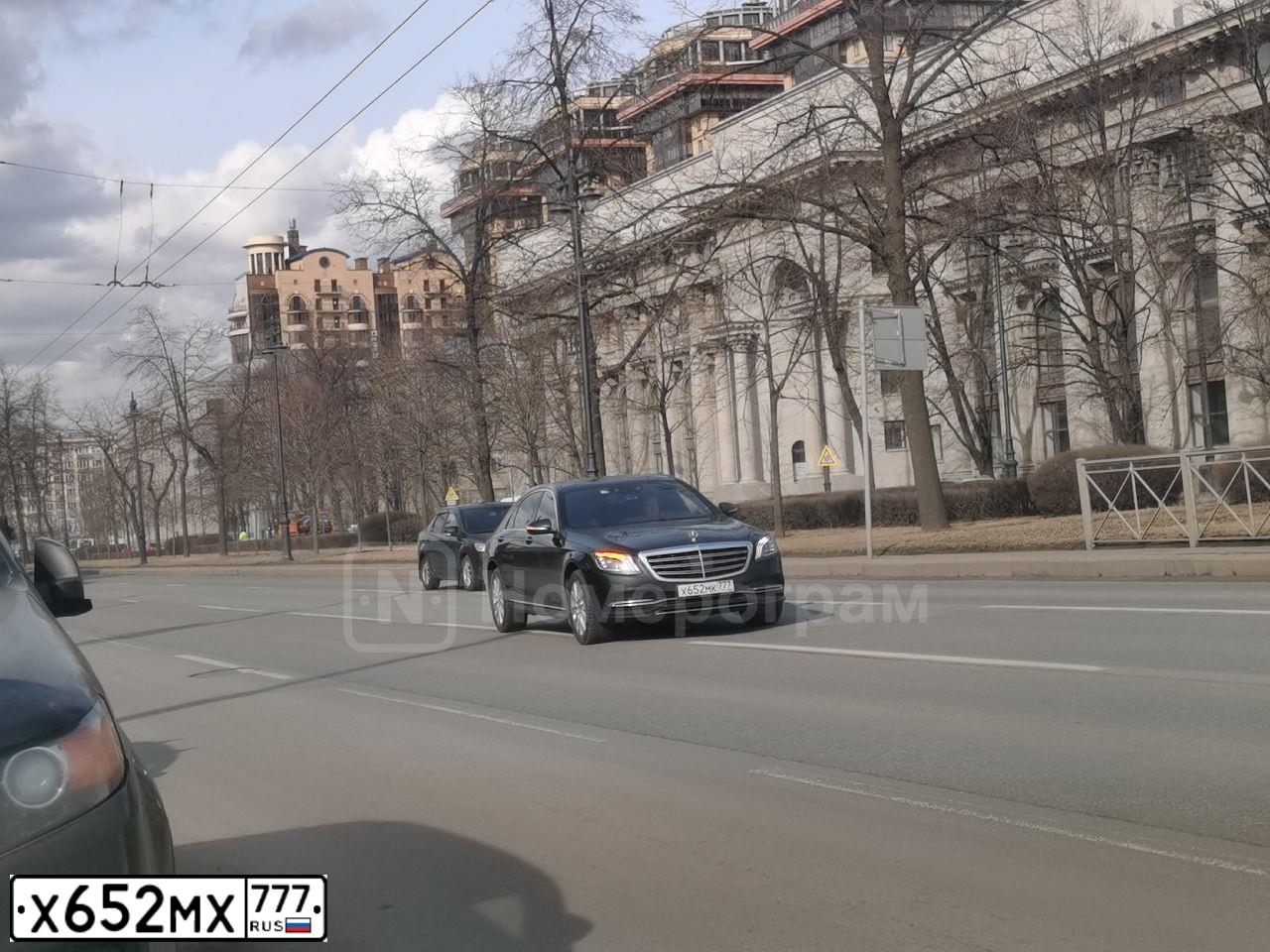 Фото автомобиля BMW SERIE 4, 2014 — госномер Х652МХ777. Цвет: Белый