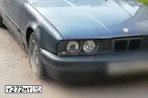 Фото автомобиля БМВ 525, 1990 — госномер У272МТ47. Цвет: СЕРО-ГОЛУБОЙ