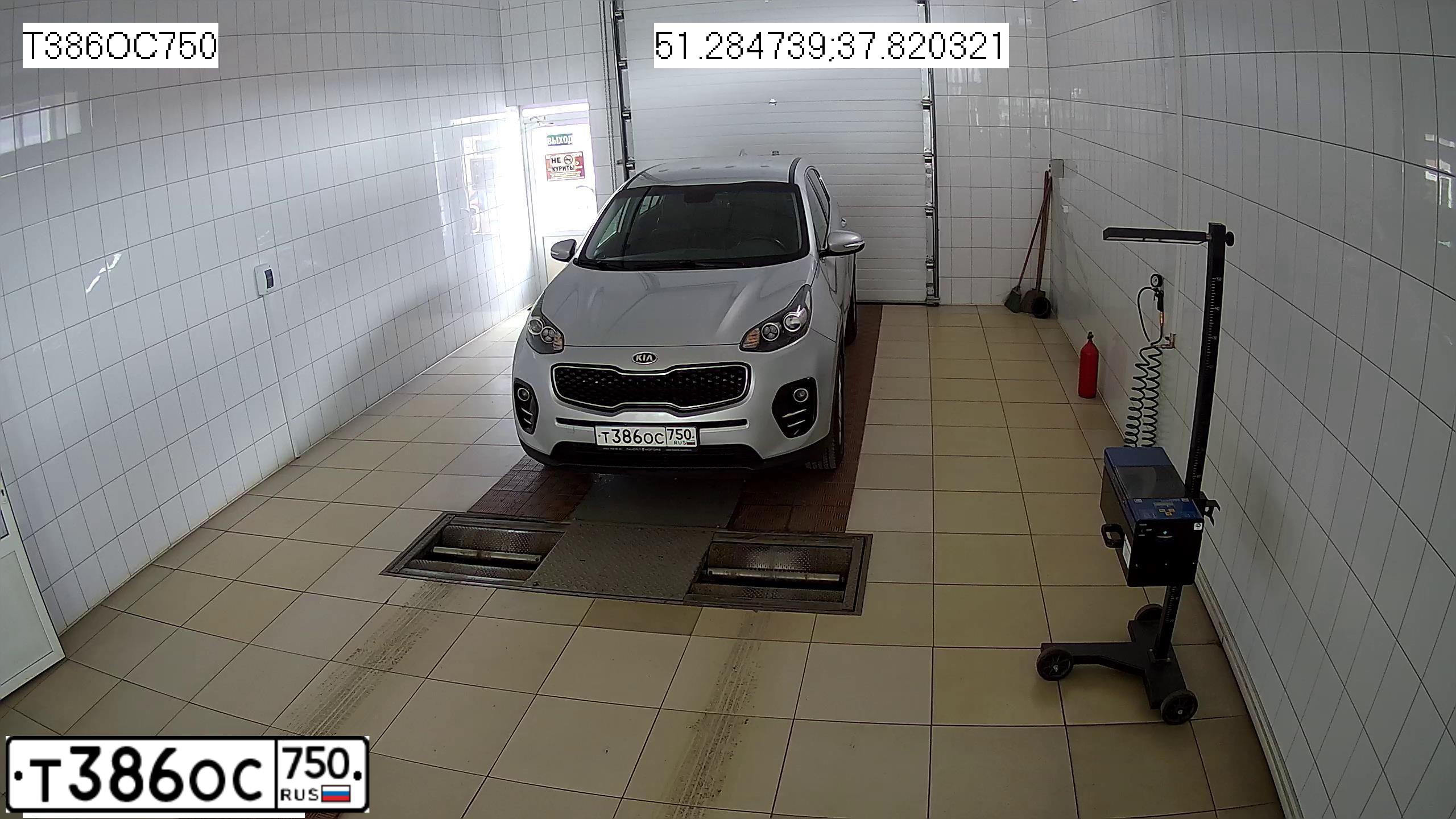 Фото автомобиля KIA SPORTAGE, 2017 — госномер Т386ОС750. Цвет: СЕРЕБРИСТЫЙ