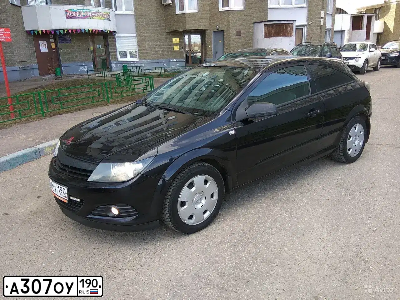 Фото автомобиля OPEL ASTRA, 2007 — госномер М917ХЕ777. Цвет: ЧЕРНЫЙ