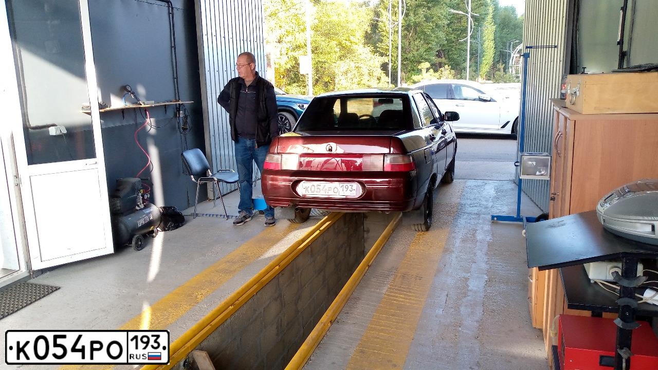Фото автомобиля LADA 2110, 1999 — госномер О909МК161. Цвет: КРАСНО-КОРИЧНЕВЫЙ