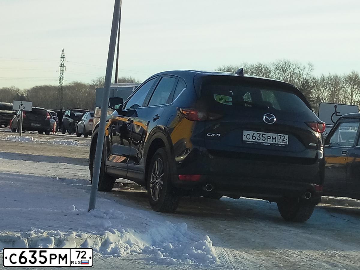 Фото автомобиля MAZDA CX-5, 2018 — госномер С635РМ72. Цвет: СИНИЙ