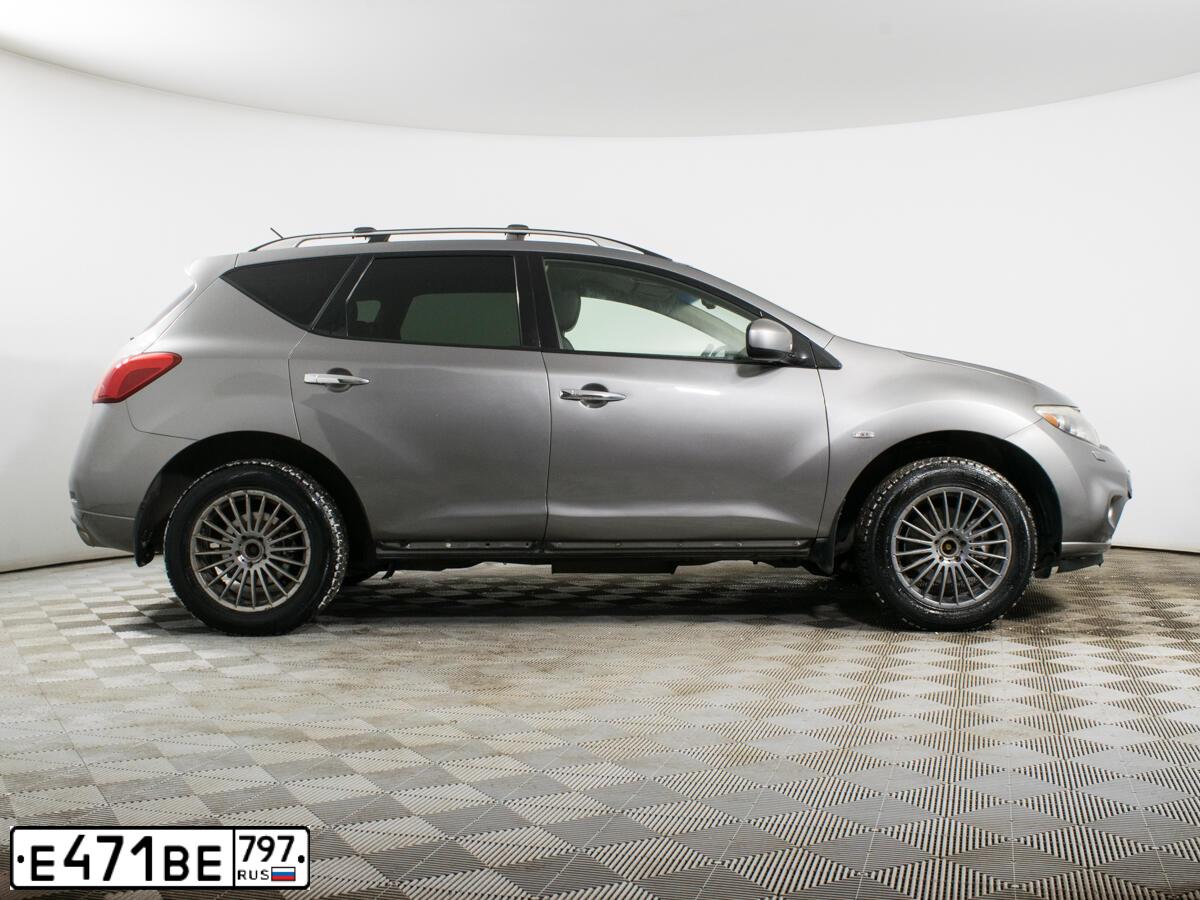 Фото автомобиля NISSAN MURANO, 2011 — госномер Р471ВЕ797. Цвет: СЕРЫЙ