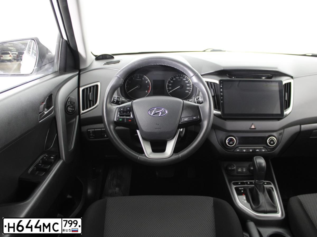 Фото автомобиля HYUNDAI CRETA, 2018 — госномер Н644МС799. Цвет: Белый