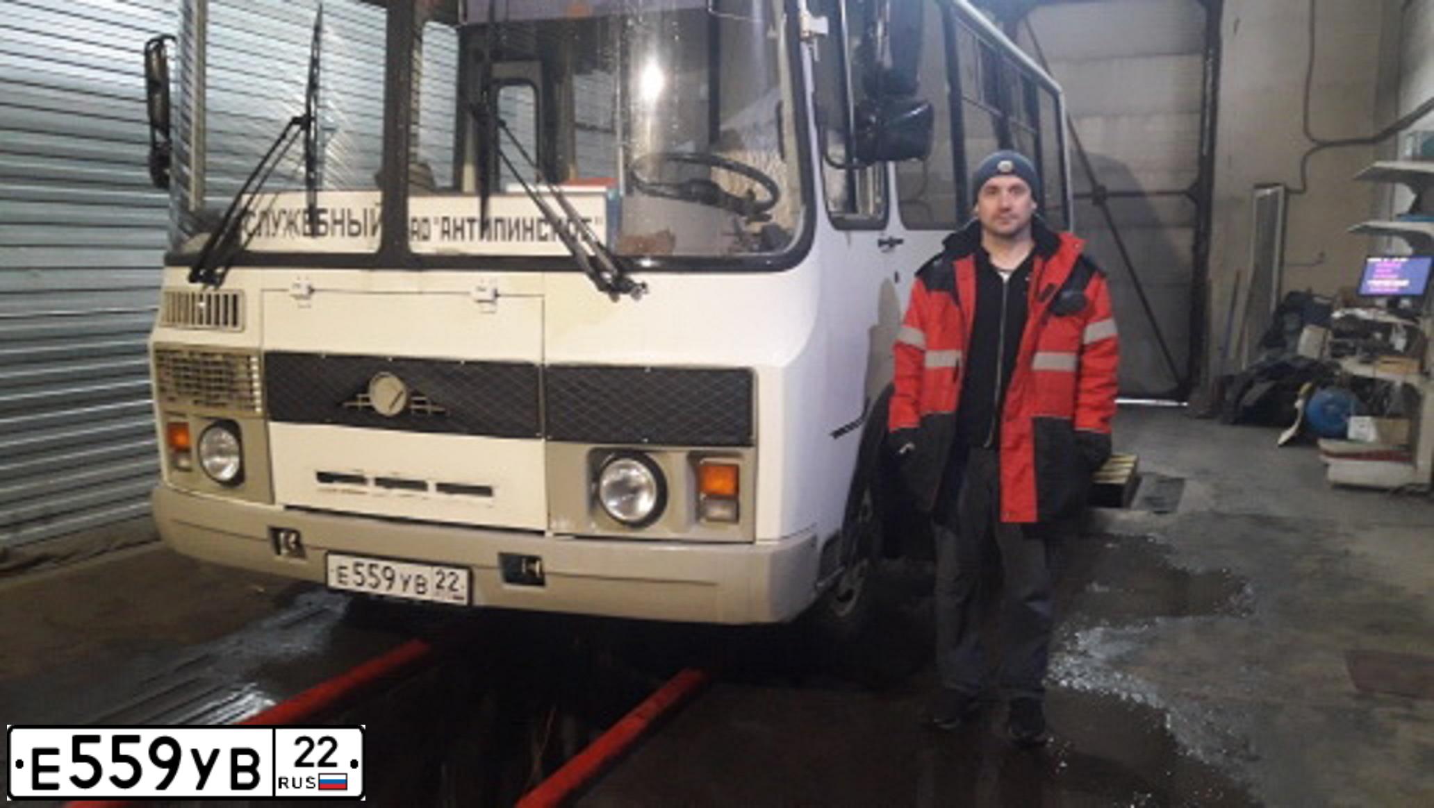 Фото автомобиля PAZ 3205, 2014 — госномер Е559УВ22. Цвет: Белый