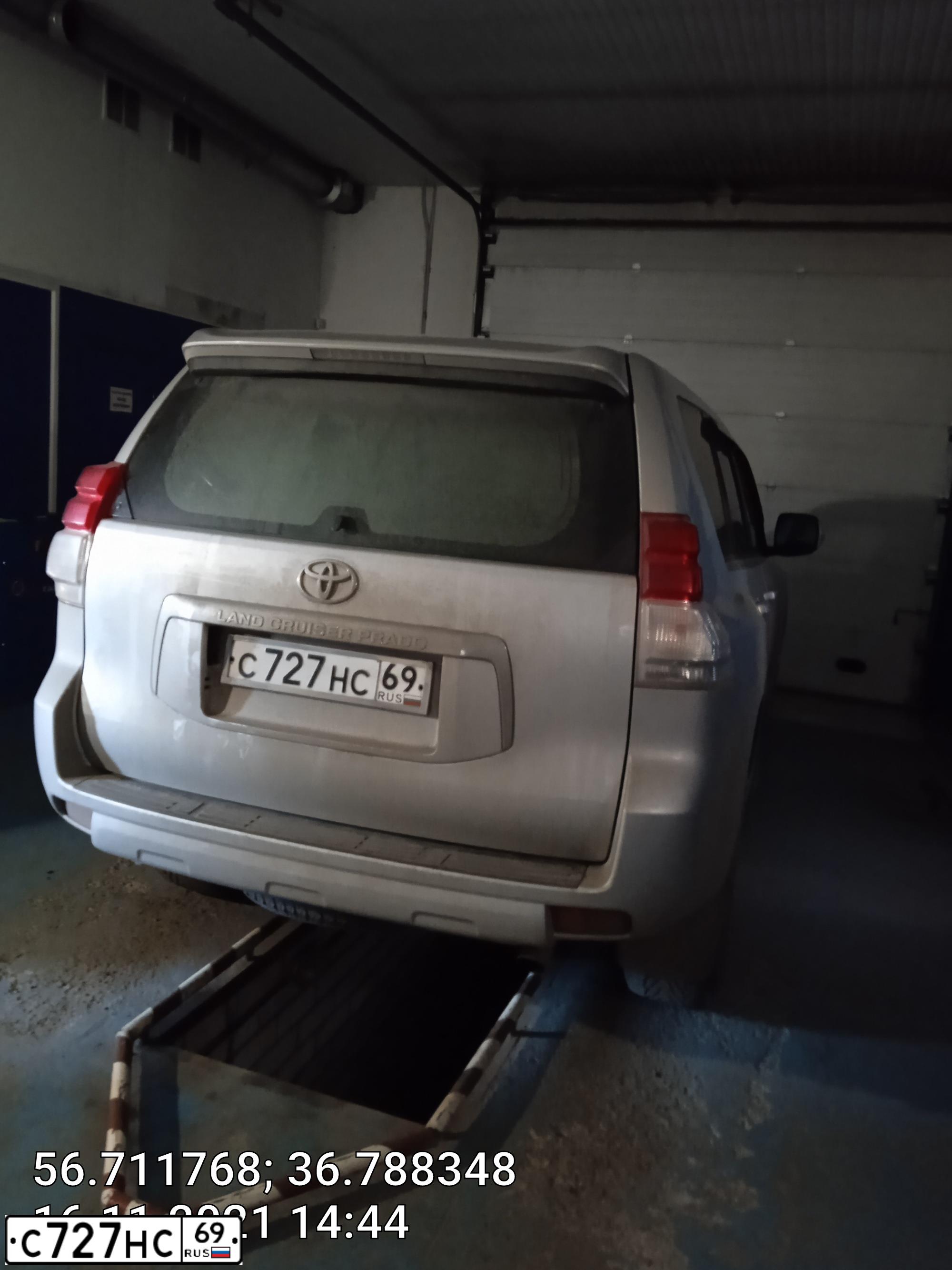 Фото автомобиля VOLKSWAGEN PASSAT, 2003 — госномер О505КА97. Цвет: ЧЕРНЫЙ