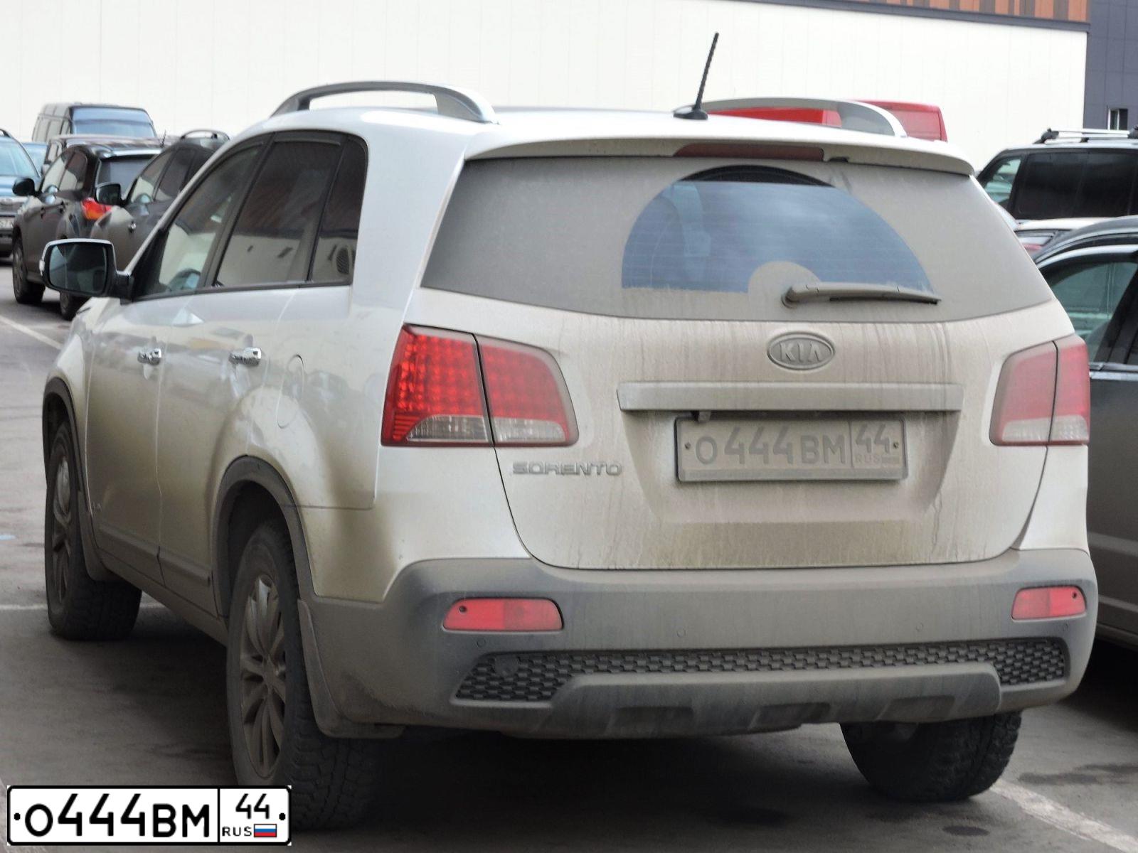 Фото автомобиля TOYOTA LANDCRUISER 200, 2008 — госномер О444ВМ44. Цвет: ТЕМНО-СЕРЫЙ