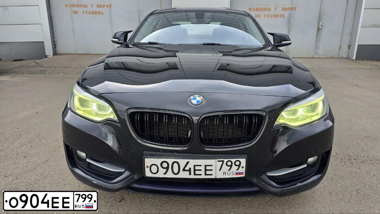 Фото автомобиля BMW SERIE 2, 2014 — госномер О904ЕЕ799. Цвет: ЧЕРНЫЙ