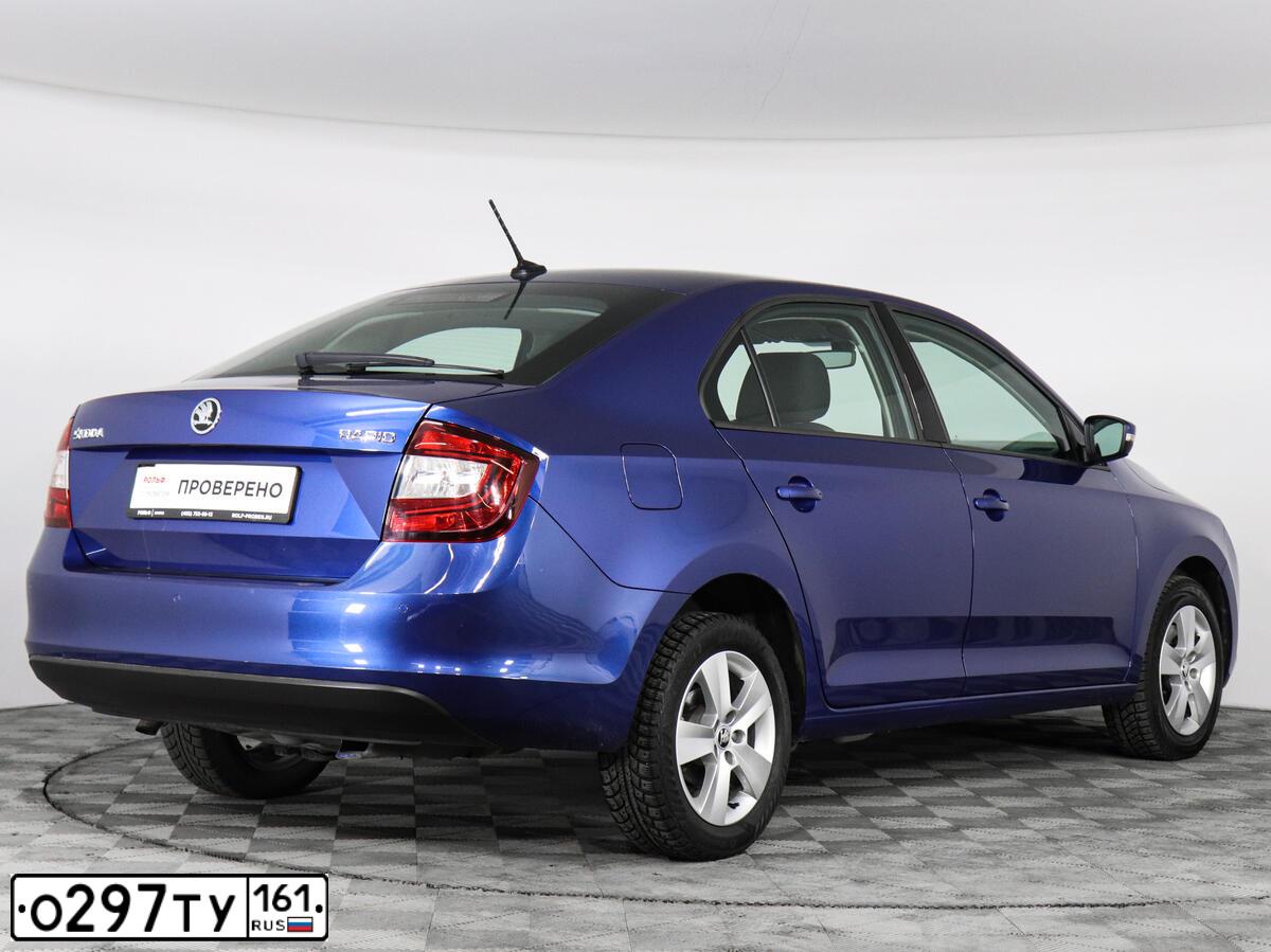 Фото автомобиля SKODA RAPID, 2018 — госномер О297ТУ161. Цвет: ЯРКО-СИНИЙ