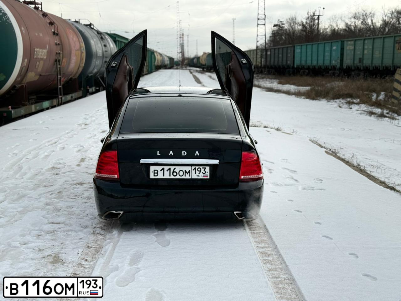Фото автомобиля LADA 2172 PRIORA, 2008 — госномер В116ОМ193. Цвет: ТЕМНО - ЗЕЛЕНЫЙ