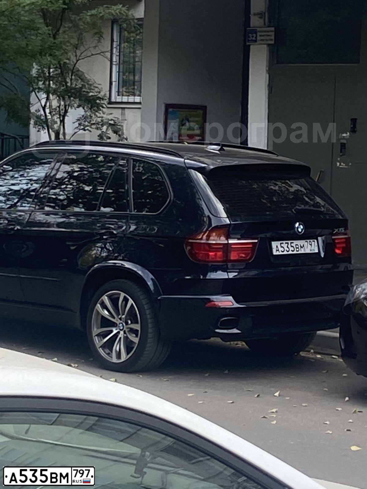 Фото автомобиля BMW X5, 2013 — госномер А535ВМ797. Цвет: ЧЕРНЫЙ