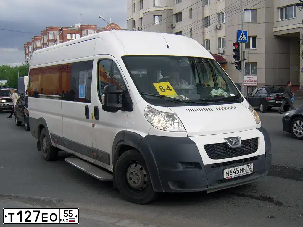 Фото автомобиля PEUGEOT BOXER, 2010 — госномер Т127ЕО55. Цвет: БЕЛЫЙ