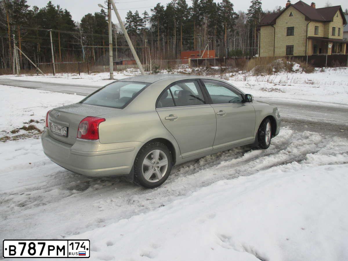 Фото автомобиля TOYOTA AVENSIS, 2008 — госномер В787РМ174. Цвет: СВЕТЛО-ОЛИВКОВЫЙ
