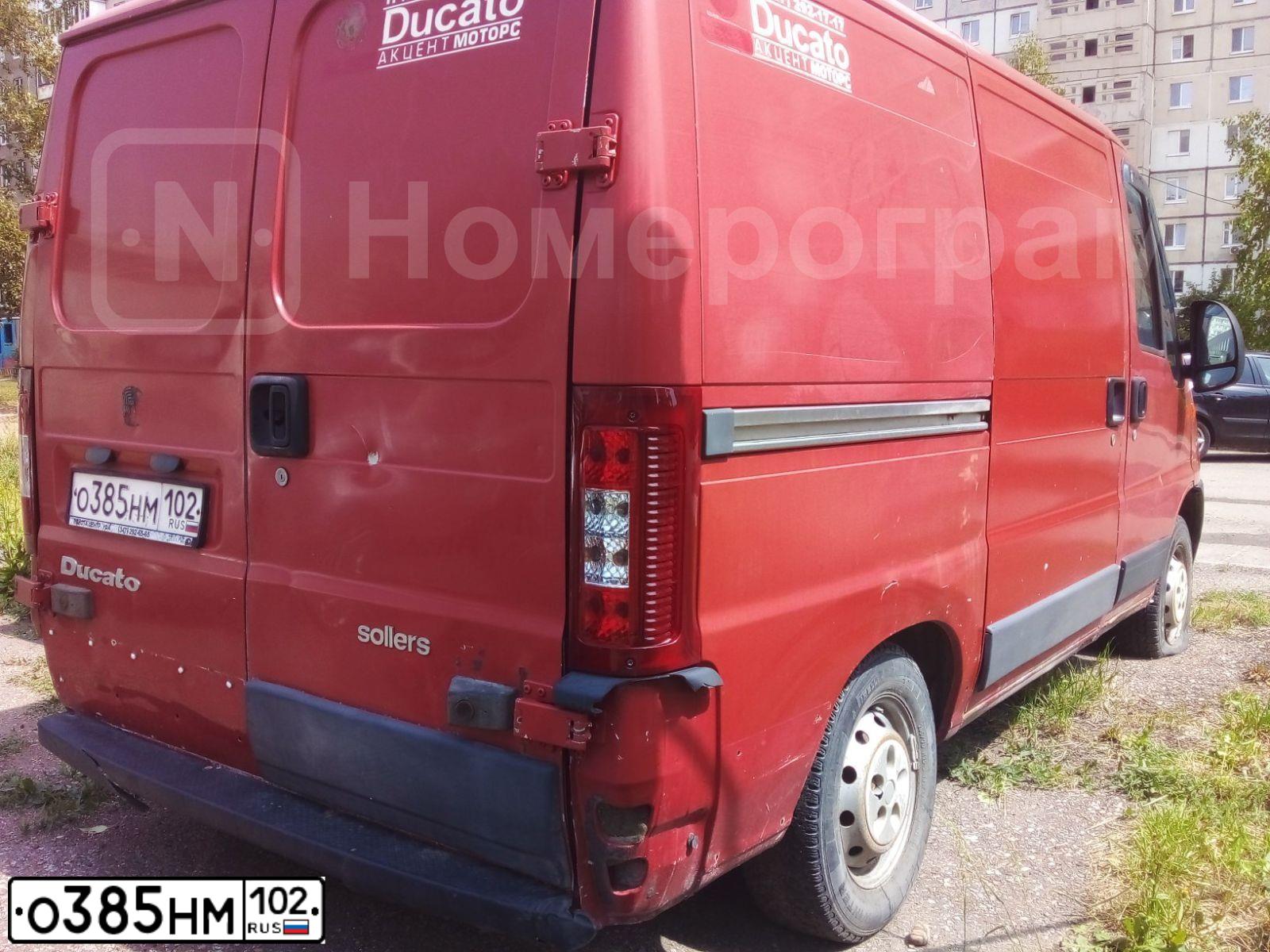 Фото автомобиля FIAT DUCATO, 2011 — госномер О385НМ102. Цвет: КРАСНЫЙ