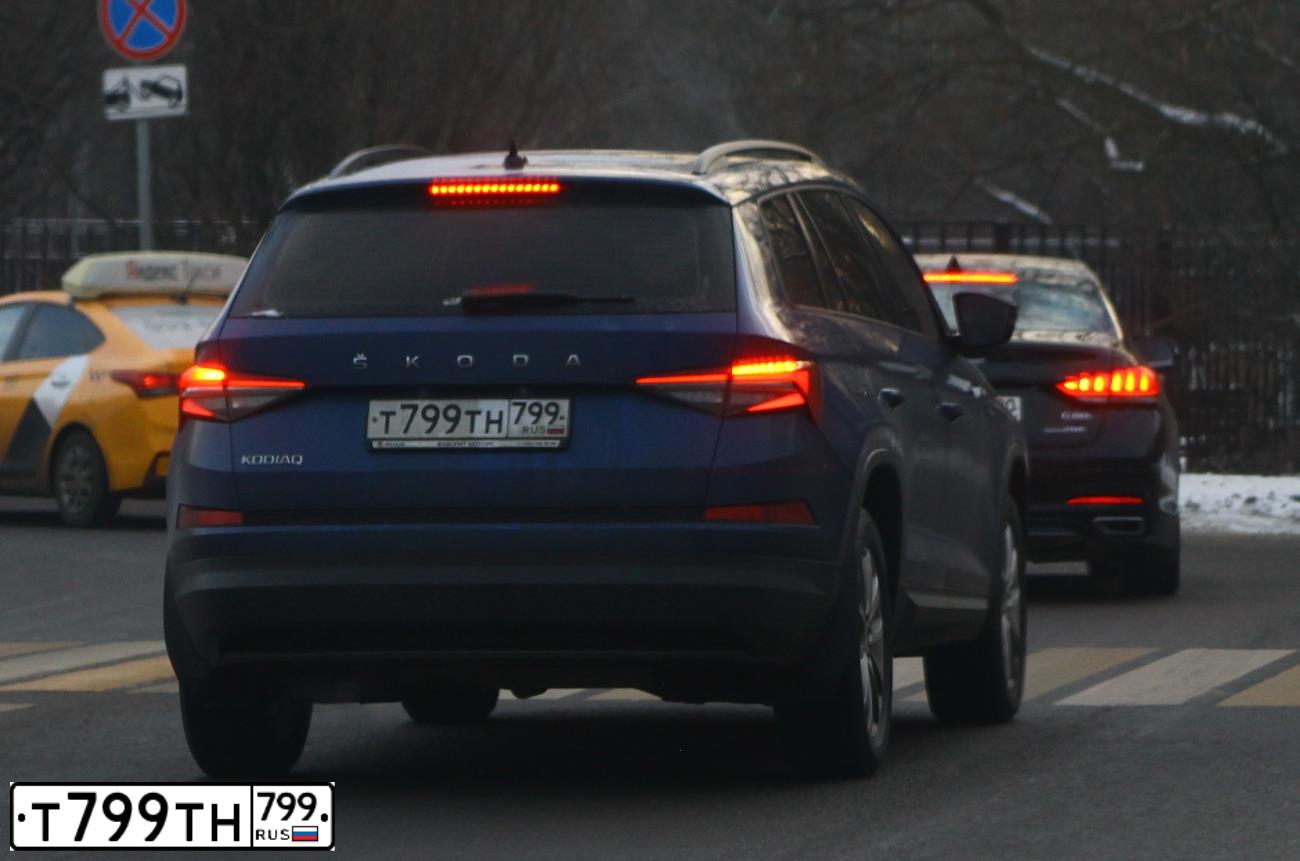Фото автомобиля KIA SPECTRA, 2008 — госномер М339МТ34. Цвет: Черный жемчуг (Чёрный)